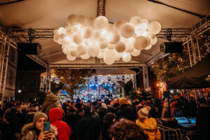 Začíname! Bratislavské a veselé! Bratislava Hot Serenaders.