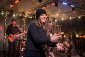 Korben Dallas, koncert umelecky tlmočený do posunkového jazyka